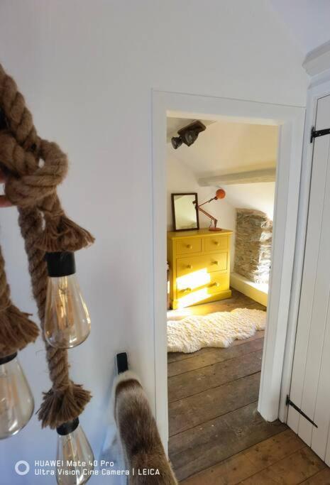 Brynglas Cottage With Hot Tub, Anglesey. Llanfachraeth Exterior photo